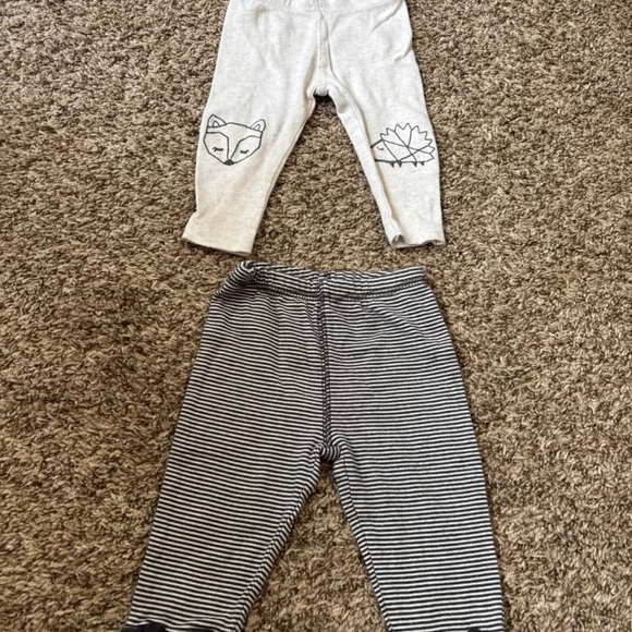 Red Striped Baby Bodysuit and Gray Pants Set - Picture 3 of 3
